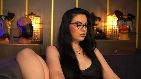Snapshot of mistresskellykent chatting on May 2026 10:15:01 PM Mistress Kelly online show from May 2026 10:15:01 PM