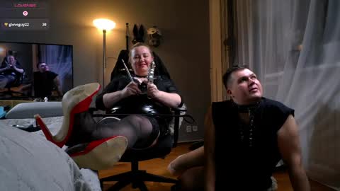 Snapshot of mistresslp chatting on April 2026 07:07:02 PM MistressLP online show from April 2026 07:07:02 PM