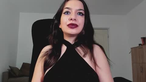 YourGoddessM online show from September 2025 01:00:02 PM