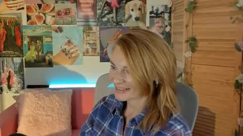 Snapshot of mistybarnes chatting on March 2025 12:22:01 PM MistyBarnes NONUDE MODEL online show from March 2025 12:22:01 PM