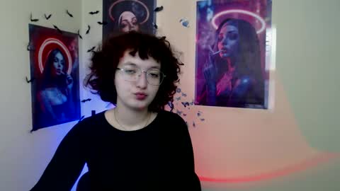 Snapshot of mistyrosee chatting on October 2025 12:17:01 PM Aria online show from October 2025 12:17:01 PM