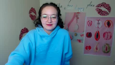 Snapshot of mistyrosee chatting on December 2025 07:17:01 AM Aria online show from December 2025 07:17:01 AM