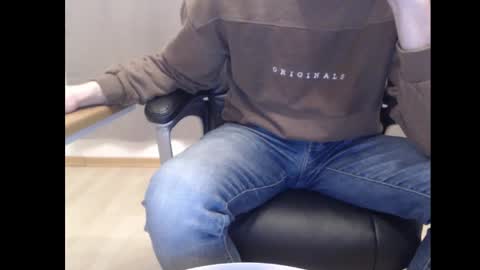 Snapshot of mitsch01 chatting on February 2025 12:27:01 PM Mitsch online show from February 2025 12:27:01 PM