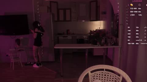 Yuka online show from November 2025 06:43:01 PM