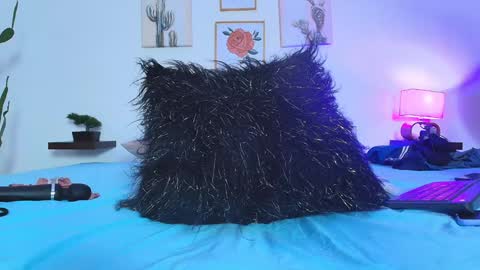 Snapshot of miwa_cutte chatting on December 2024 07:44:01 PM Miwa online show from December 2024 07:44:01 PM