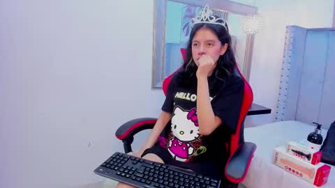 Snapshot of miyu_komori chatting on March 2026 01:02:01 PM miyu_komori online show from March 2026 01:02:01 PM