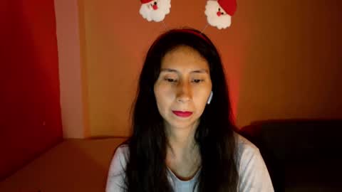 MoonLipson online show from December 2024 07:36:02 AM