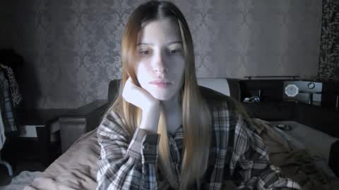 Lili online show from December 2025 09:58:02 AM