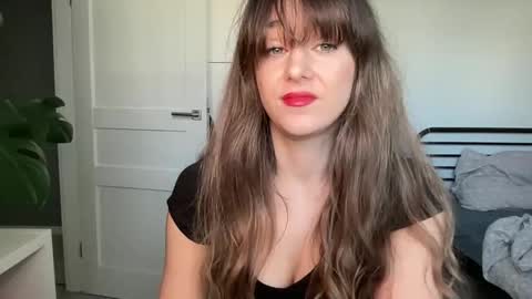 mmminnie online show from February 2025 01:41:01 PM