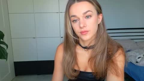 mmminnie online show from November 2025 07:10:02 AM