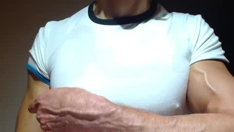 mmuscularman online show from September 2025 07:01:01 AM
