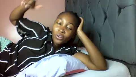 Snapshot of mochakei chatting on October 2025 07:34:01 PM mochakei online show from October 2025 07:34:01 PM