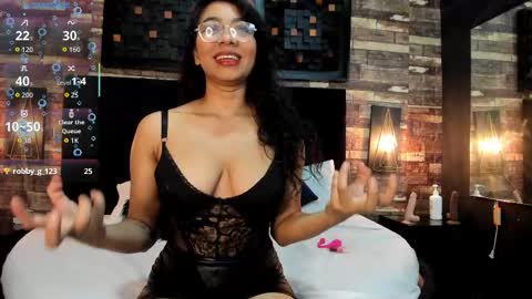 mochasins_ online show from November 2025 11:56:02 AM