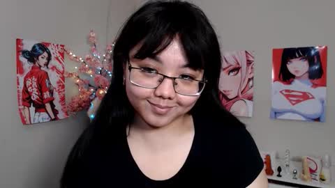 Molly online show from December 2025 05:35:02 AM