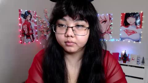 Molly online show from December 2025 05:14:01 AM