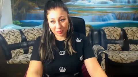 moistmady online show from November 2025 06:35:01 AM