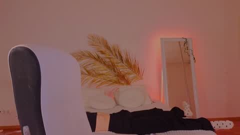 Molly online show from December 2024 12:01:02 AM