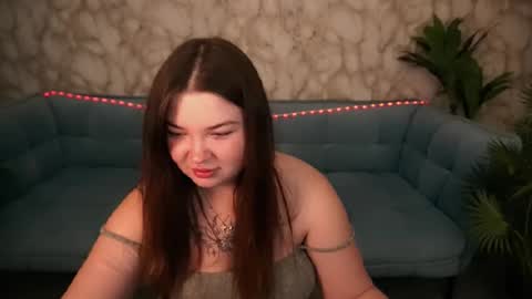 Snapshot of molinmoon chatting on November 2025 08:31:01 PM Rosa online show from November 2025 08:31:01 PM