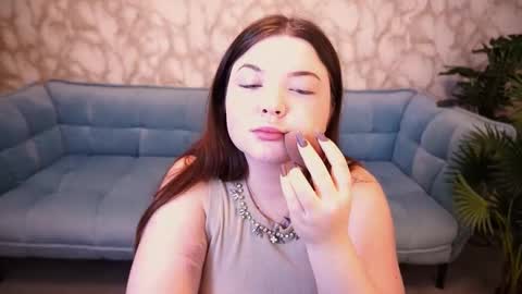 Snapshot of molinmoon chatting on November 2025 08:51:01 PM Rosa online show from November 2025 08:51:01 PM