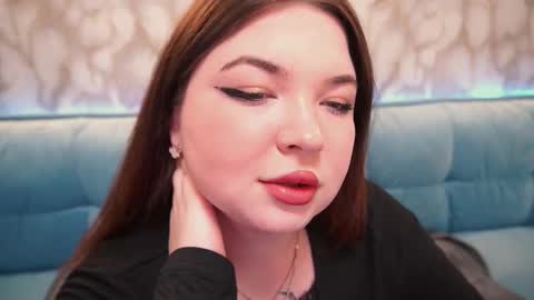 Snapshot of molinmoon chatting on December 2025 09:23:02 PM Rosa online show from December 2025 09:23:02 PM