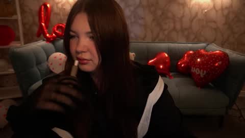 Snapshot of molinmoon chatting on February 2026 08:27:01 PM Rosa online show from February 2026 08:27:01 PM