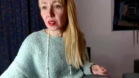 molliart online show from February 2026 06:06:01 PM