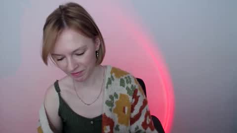 Snapshot of mollilove chatting on May 2026 07:05:02 AM mollilove online show from May 2026 07:05:02 AM