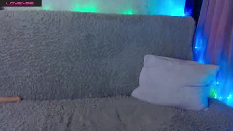 Snapshot of molly1sex chatting on November 2025 02:49:02 PM Molly1sex online show from November 2025 02:49:02 PM