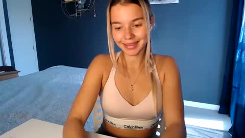 Molly online show from January 2025 12:45:02 PM