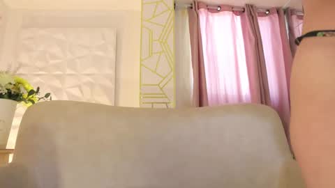   MOLLY   online show from February 2025 04:42:02 PM