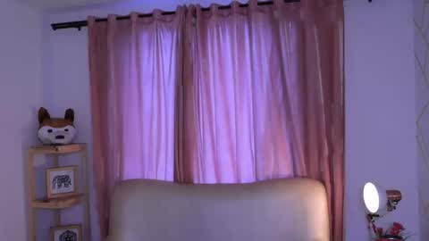   MOLLY   online show from September 2025 05:26:03 PM