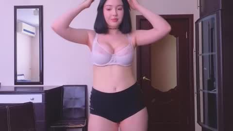 molly_millerr online show from February 2025 07:37:02 AM