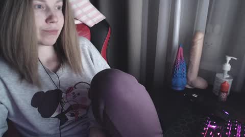 I have new photos come and see with love Molly online show from February 2025 08:13:02 PM