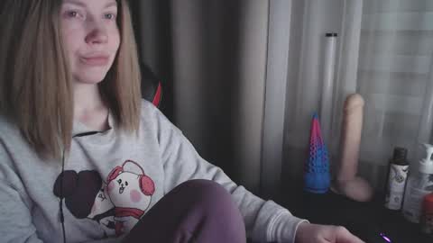 I have new photos come and see with love Molly online show from February 2025 02:16:01 PM