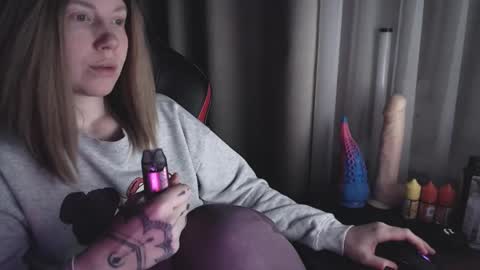 I have new photos come and see with love Molly online show from February 2025 03:24:02 PM