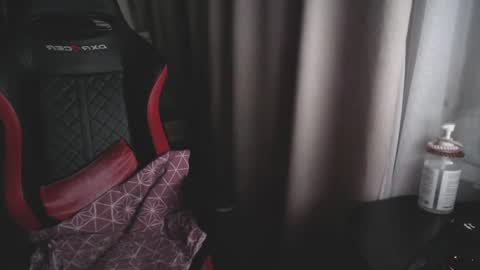 I have new photos come and see with love Molly online show from October 2025 09:48:02 PM