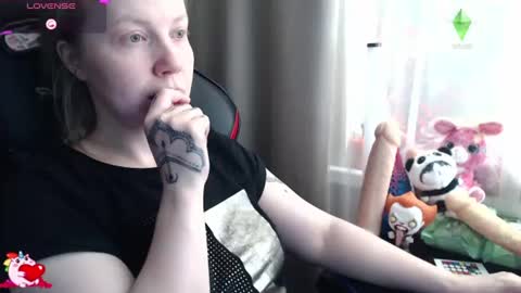 I have new photos come and see with love Molly online show from June 2026 08:01:02 AM