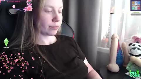 I have new photos come and see with love Molly online show from June 2026 06:59:02 AM