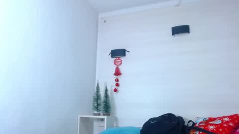 Snapshot of molly_spears chatting on December 2024 11:41:02 AM Molly Spears online show from December 2024 11:41:02 AM