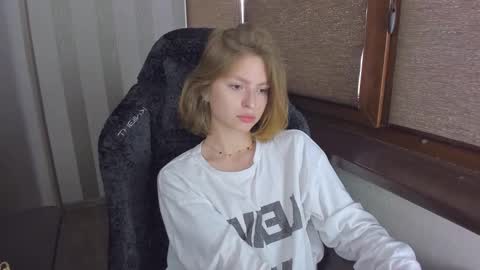 Snapshot of mollydangerous chatting on September 2025 11:43:01 AM Taisha online show from September 2025 11:43:01 AM