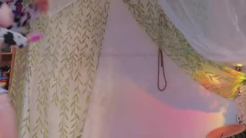 mollychan online show from April 2026 04:56:02 PM