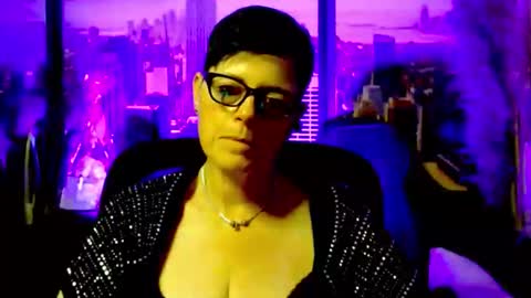 Snapshot of mollysun chatting on May 2026 06:09:01 PM MollySun Nina Randmann online show from May 2026 06:09:01 PM
