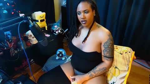 Snapshot of mommi_sh3d3vil chatting on March 2026 05:19:02 PM MOMMI SH3DEVIL online show from March 2026 05:19:02 PM