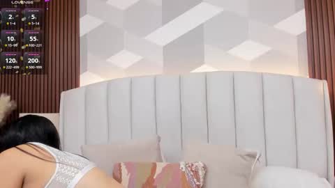 Snapshot of mommy_naughty_ chatting on November 2025 11:31:02 AM Letty Smith online show from November 2025 11:31:02 AM