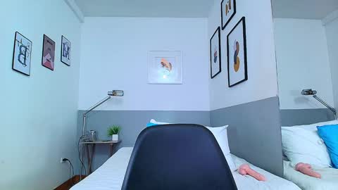 Daphne  online show from January 2025 11:15:02 PM