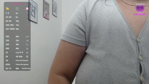 Daphne  online show from January 2025 07:51:01 PM