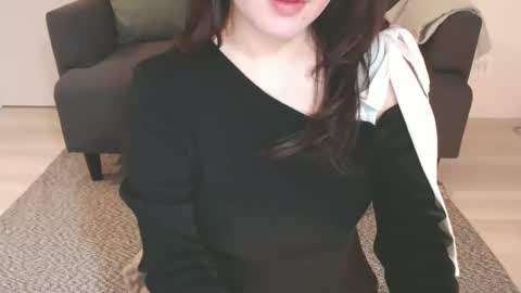 Snapshot of momo612238 chatting on February 2025 10:33:01 PM Momo online show from February 2025 10:33:01 PM