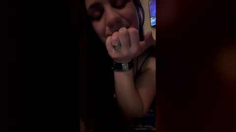 momoxx00 online show from March 2026 05:35:01 AM