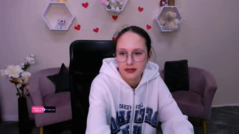 Mona  online show from March 2025 02:53:02 PM