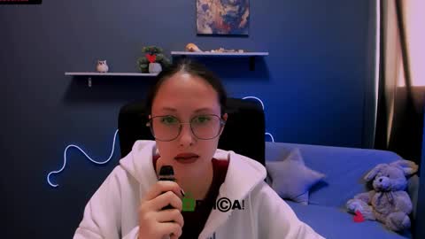 Mona  online show from March 2025 09:29:01 AM